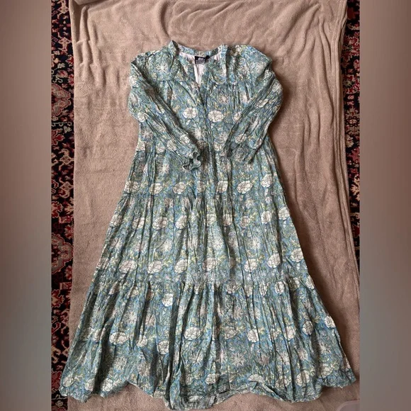 Floral Tiered Long-Sleeve Maxi Dress - Blue Green Floral - Picture 1 of 4